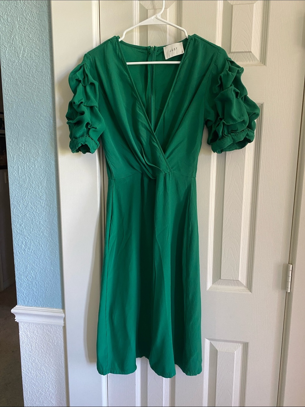 JUST Emerald Green Puff-Sleeve Midi Dress